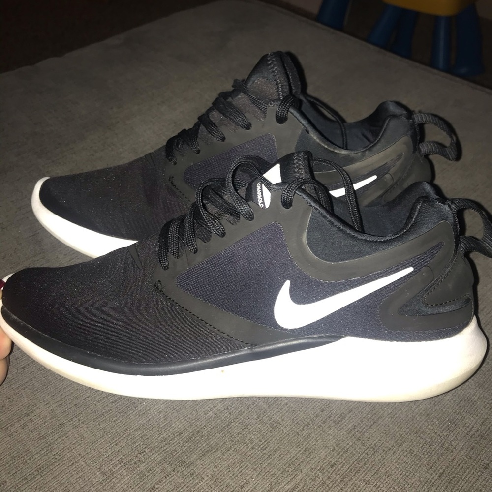 Nike lunarsolo sneakers women’s 8.5